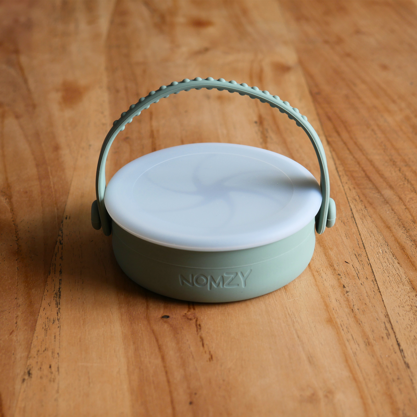 Collapsed Silicone Snack Cup With Silicone Lid 